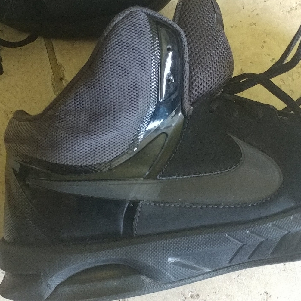 Nike - Picture 10 of 13